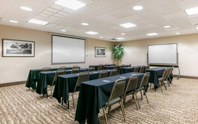 Comfort Suites Hopkinsville near Fort Campbell