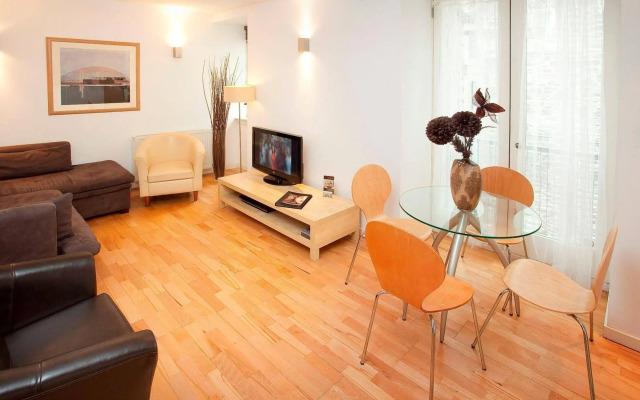St. Giles Apartment