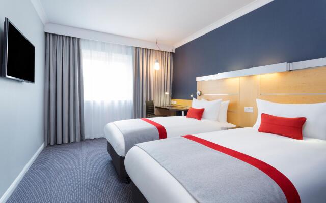 Holiday Inn Express Southampton M27 Jct7, an IHG Hotel