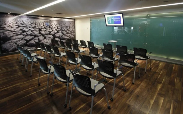 Holiday Inn Express Toluca Galerias Metepec