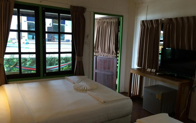 Apple Beachfront Resort