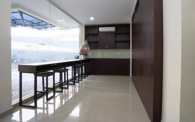 Super OYO Collection O 1626 Alena Residence