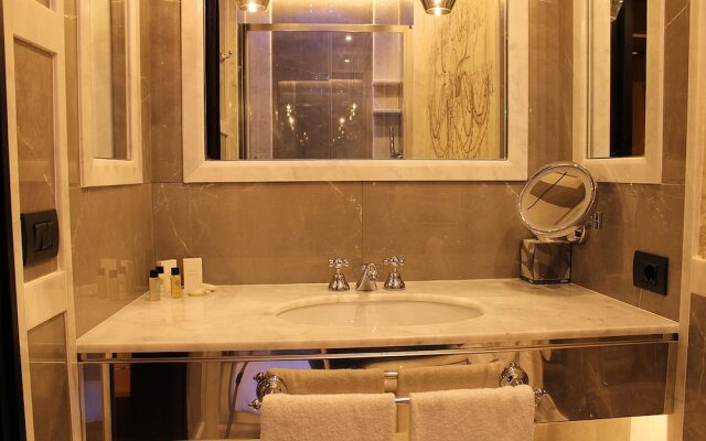 Dreams At The Spanish Steps