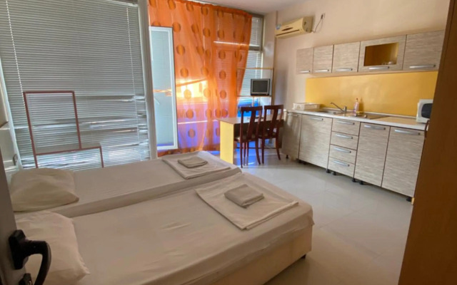 Violet Studio Apartment