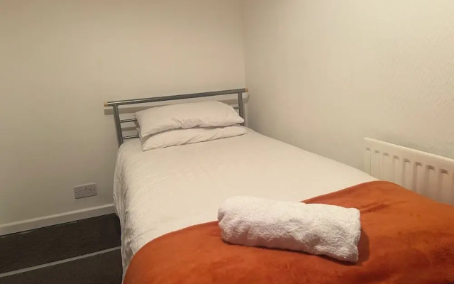 The Coral Guest House Winchester