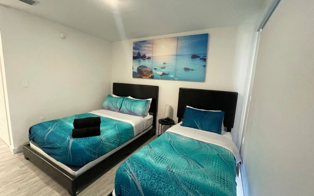 Breathtaking Sky Terrace 4BR/4BA BBQ/BAR  - New Home