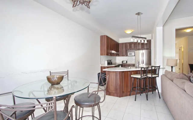 Executive Suite at Brampton House