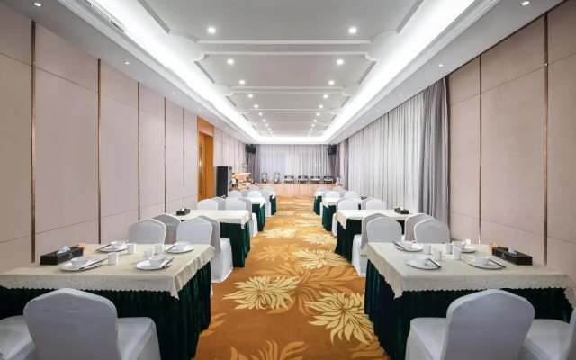 Vienna International Hotel (Shenzhen Airport Hangcheng)