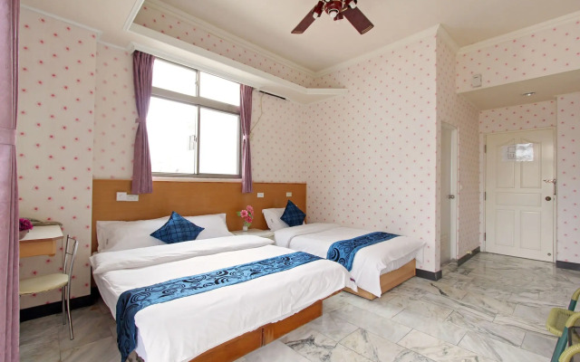 Tau Tau Chu Hotel