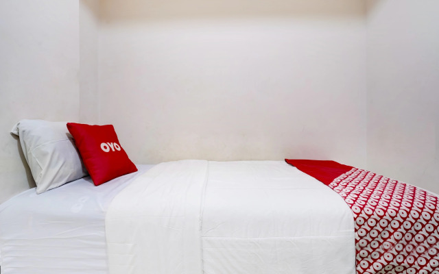 OYO 90205 Queen Rent Apartment Gateway Pasteur