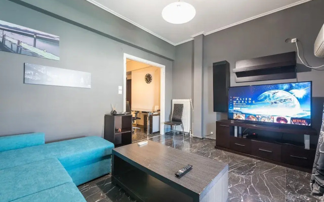 Topfloor Central Apt With Urban Views