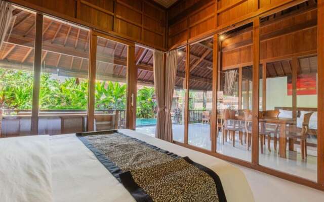 Sari Bamboo Bungalows