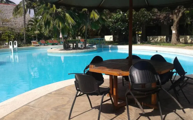 Makuti Villas Resort