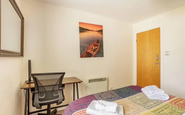 Summit Central - Quiet 2BR Flat, Wifi, Parking