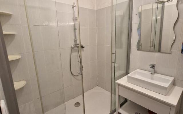 Central City Apartment 6