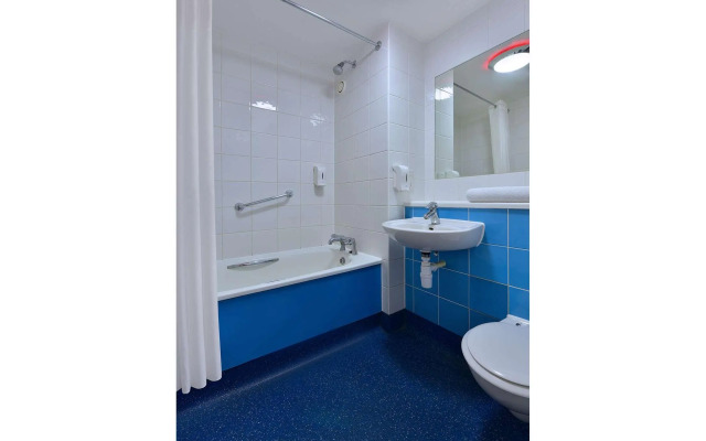 Travelodge London Kings Cross Royal Scot Hotel