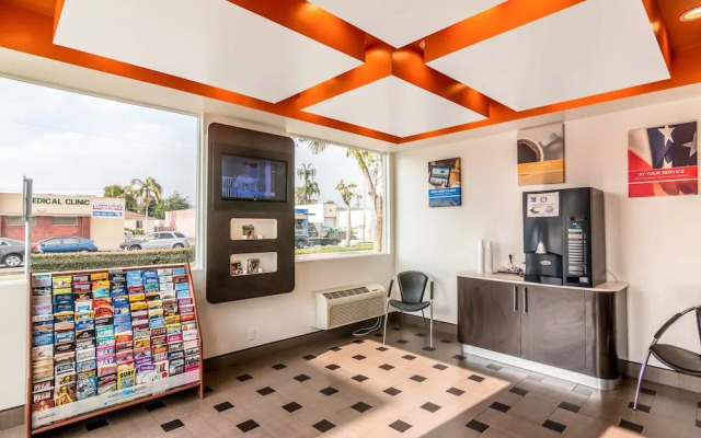 Motel 6 Bell Gardens, CA - Los Angeles