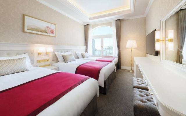 Takarazuka Hotel