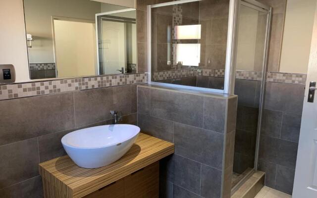 66 Dorp Street Apartment