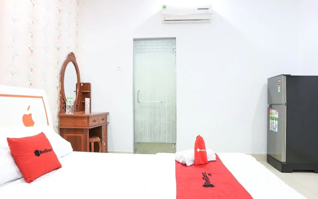 Reddoorz Near Khu che xuat Tan Thuan