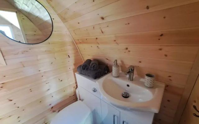 Beautiful and Cosy Pod Saintives