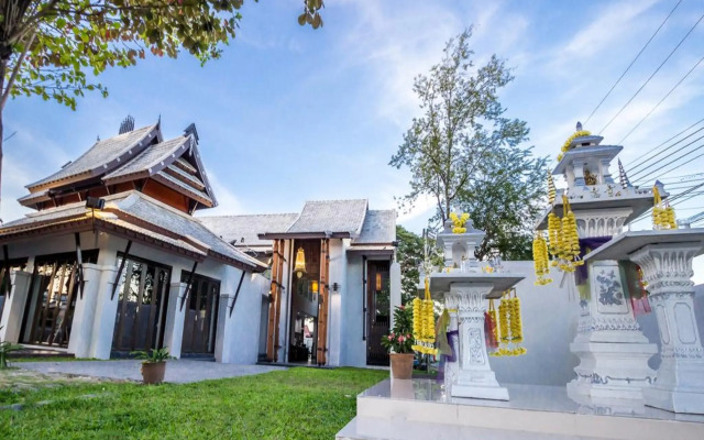 Jamadevi Hotel