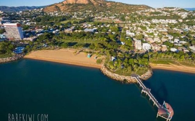EXECUTIVE PROPERTIES IN NORTH WARD TOWNSVILLE and ON MAGNETIC ISLAND