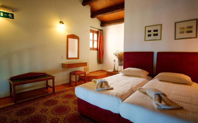 Erietta Suites