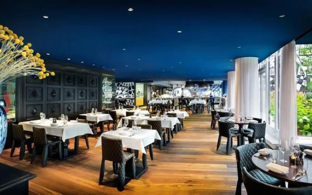 Andaz Amsterdam (Garden View)