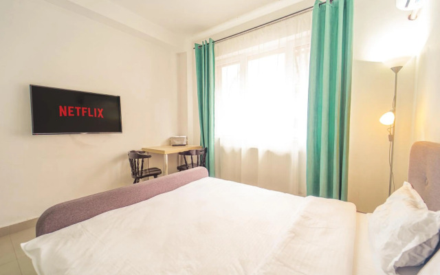 Modern apartment with private bath