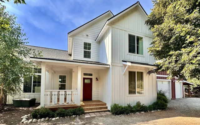 Icicle Haus 4 Bedroom Home