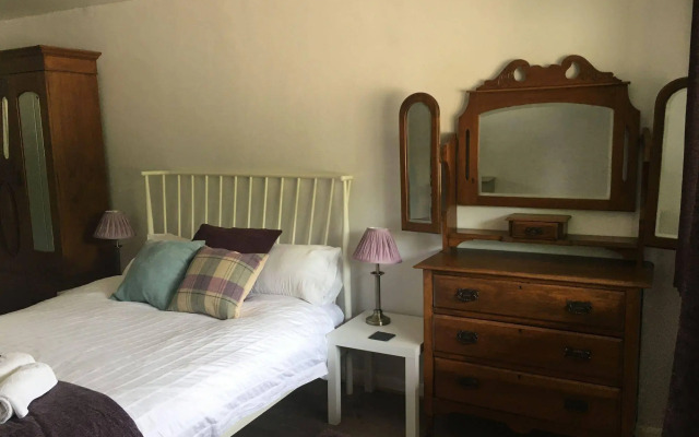 Pinewood Lodge