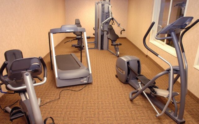 Casper C'mon Inn Hotel & Suites