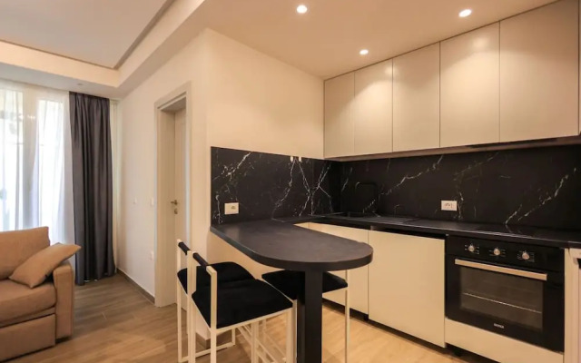 Beach Apartment 01 in Durr s