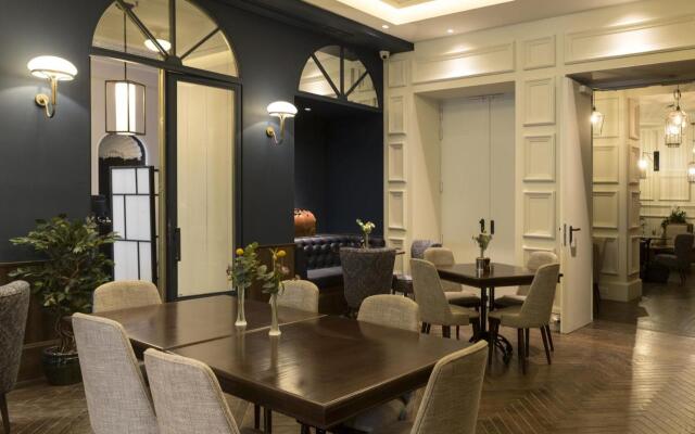 ICON Wipton by Petit Palace