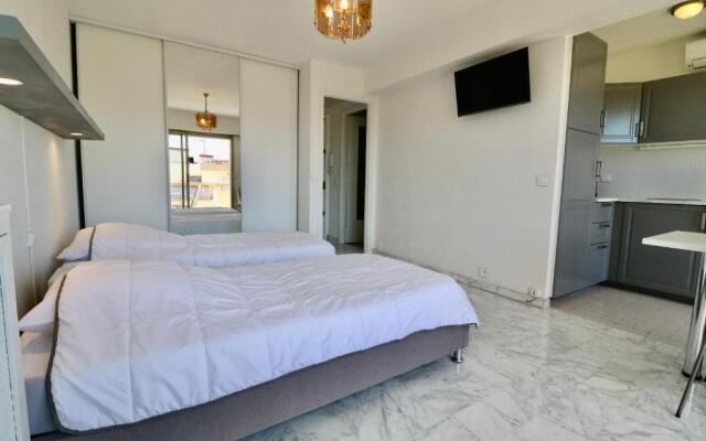 2 bedroom & studio Palais Royal 2 mins from Croisette and Carlton