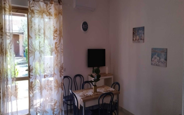 Dimora Oleandro 50m From Beach