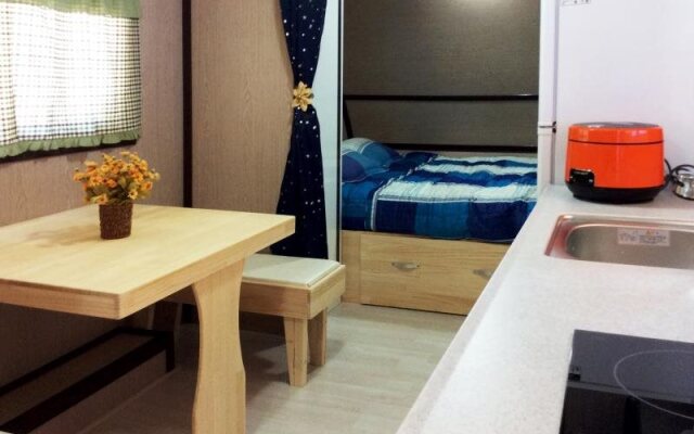 Spring Summer Fall Winter Caravan