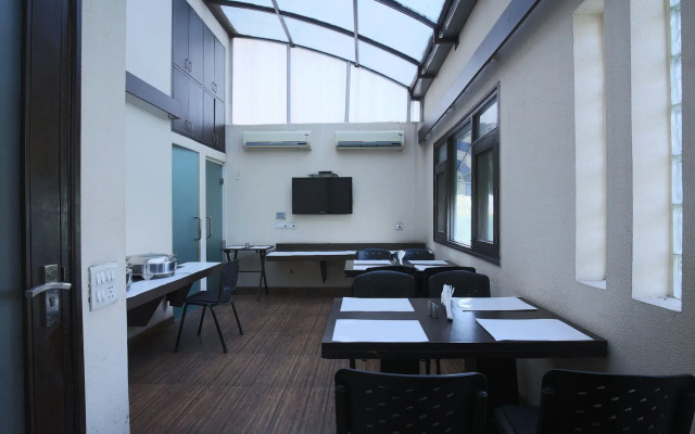 Stallen Suites Nehru Place by FabHotels