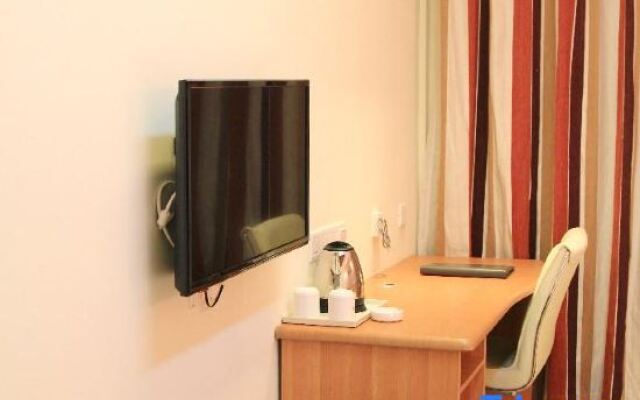 Shankee Hotel (Xinyang Railway Station Tianrun Plaza)