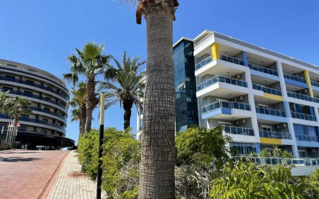 SA Apartments! 300m to the Beach