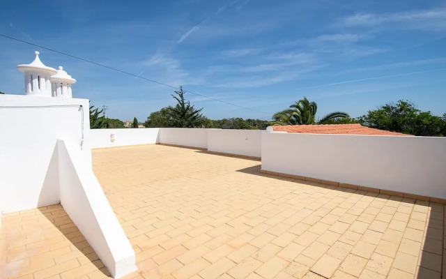Pomba Beautifully Renovated With Heated Pool