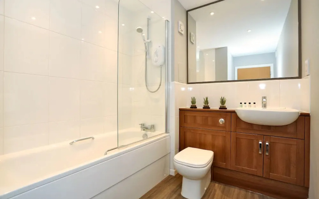 Town & Country Apartments -Priory Park