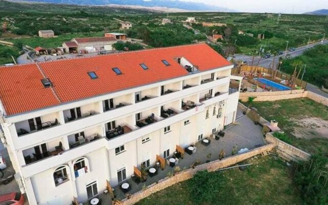 Moon Rocks Hostel