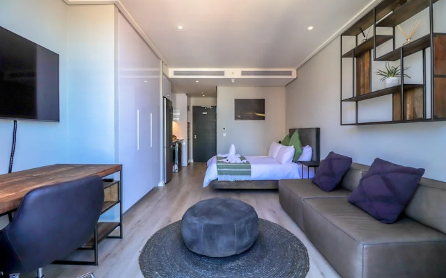 Sixteen On Bree 2004 by CTHA