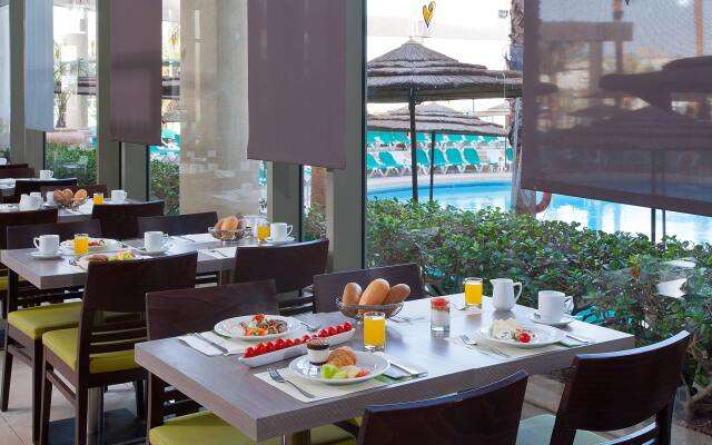 U Magic Palace Hotel