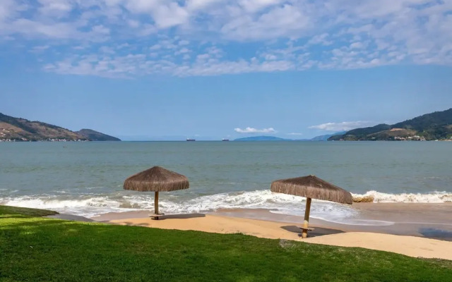 House With Private Beach in Porto Bello Mangaratiba