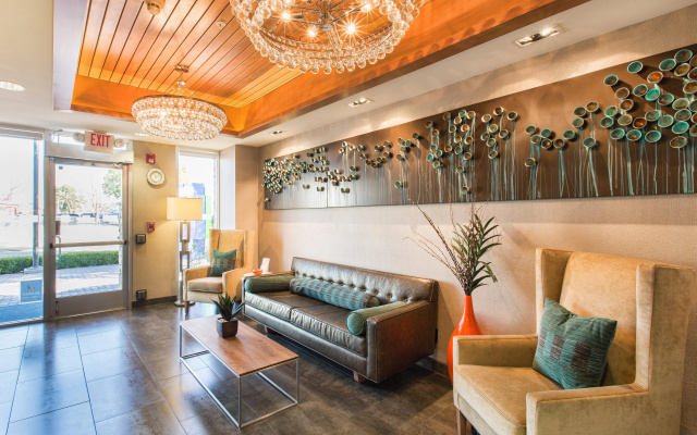 Holiday Inn Express Redwood City-Central by IHG