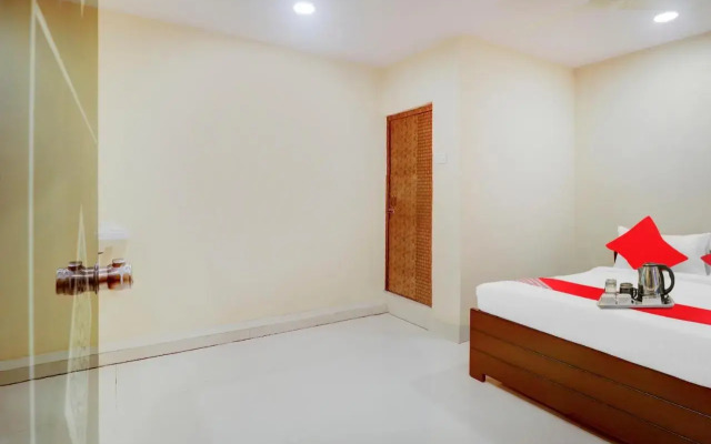 OYO 70302 Aayush Stay Inn