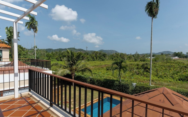 East Villa 4